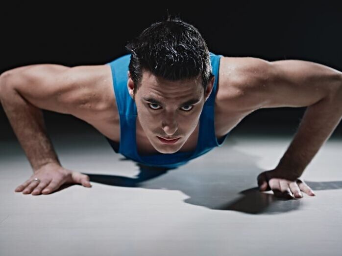 Lo sport come uomo è un modo rapido per aumentare la potenza